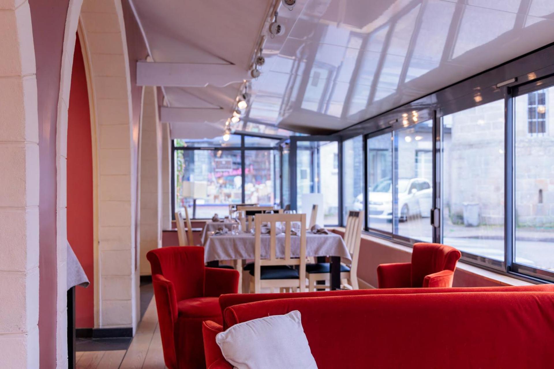 Logis Hotel Restaurant Auberge De La Xaintrie Saint-Privat  Bagian luar foto