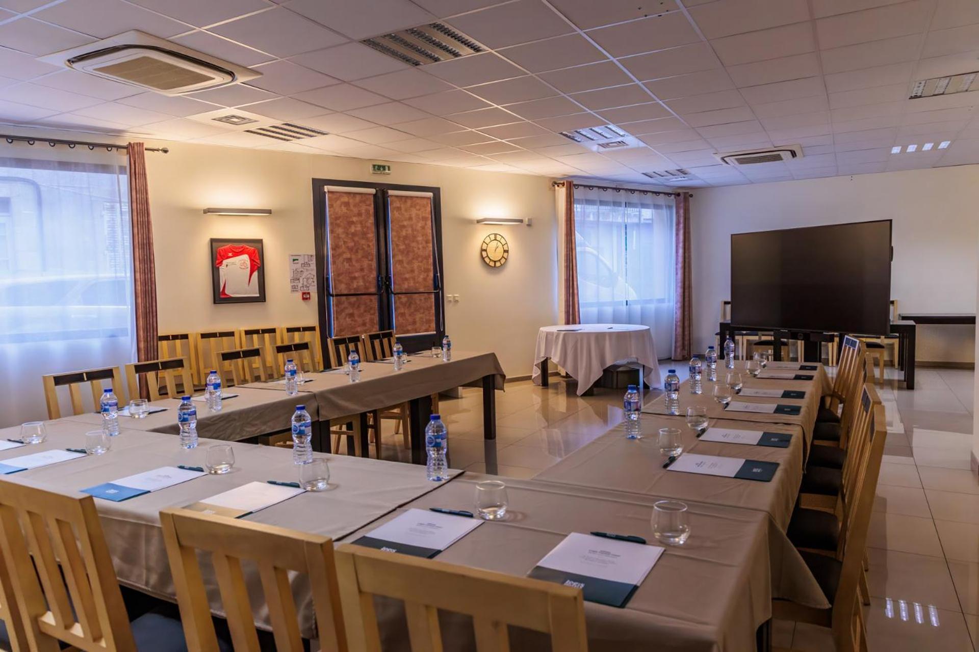 Logis Hotel Restaurant Auberge De La Xaintrie Saint-Privat  Bagian luar foto
